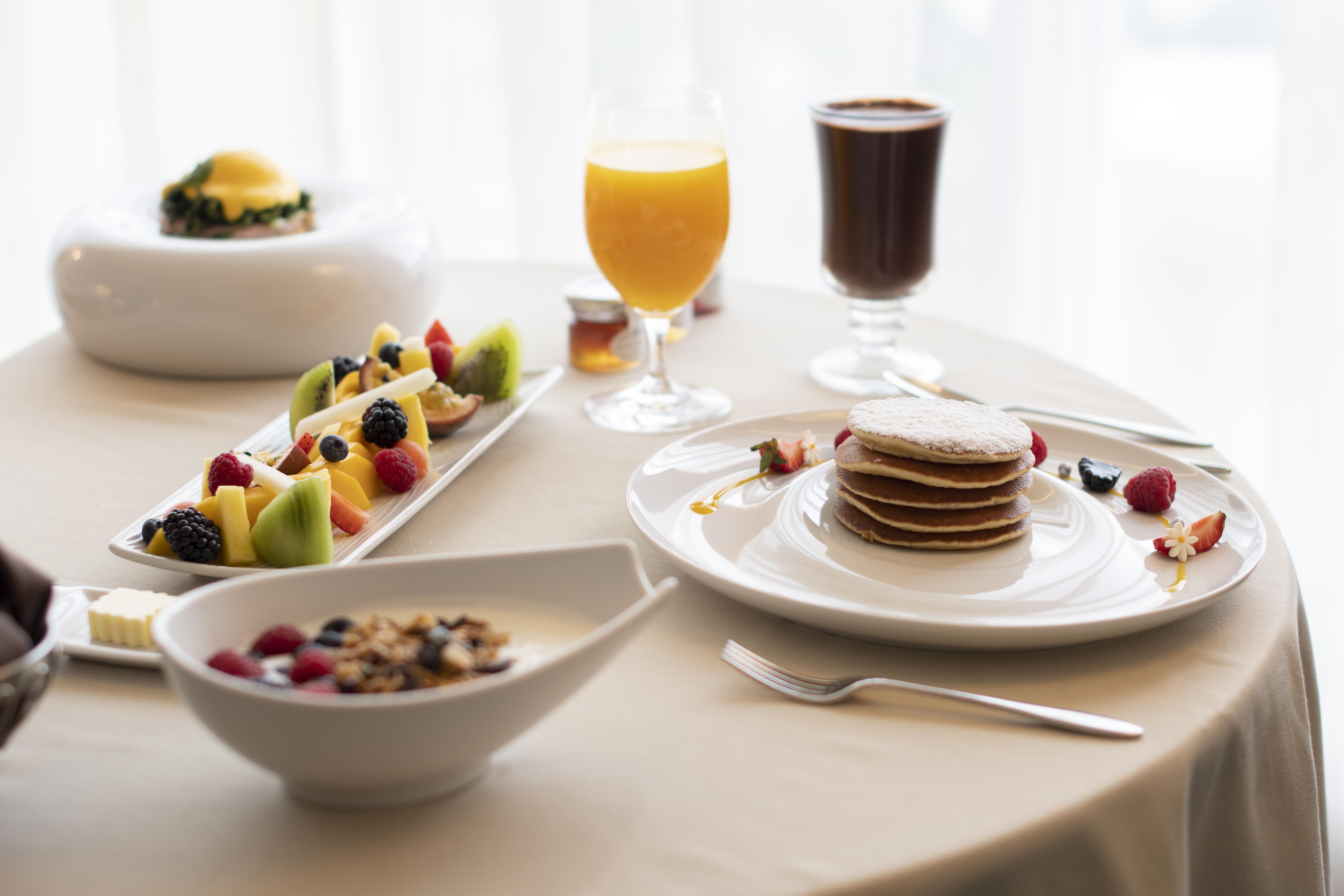 Epic Sana Lisboa Hotel Exterior foto A light breakfast