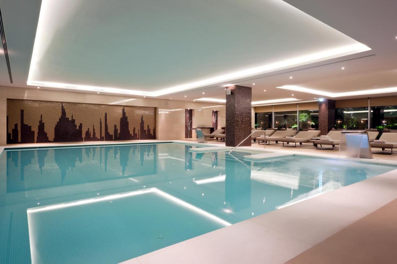Epic Sana Lisboa Hotel Exterior foto The swimming pool at the InterContinental Budapest