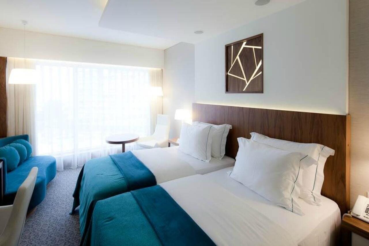 Epic Sana Lisboa Hotel Exterior foto A room at the hotel