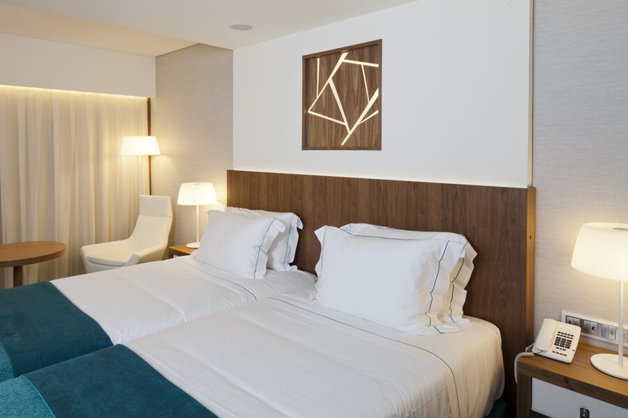 Epic Sana Lisboa Hotel Exterior foto A room at the hotel